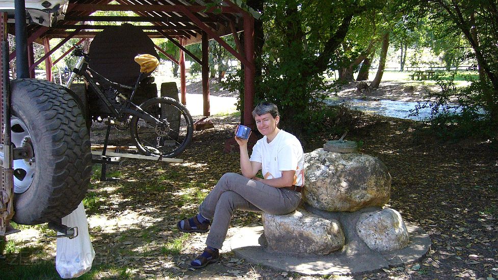 05-Heidi enjoys a cuppa in Harrietville.JPG